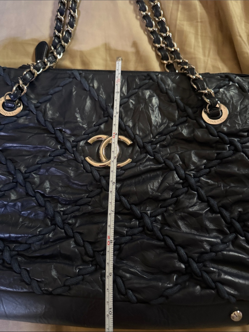 Gorgeous authentic Chanel navy blue leather - Picture 16 of 16